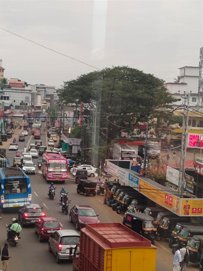Malabar Residency Hotel Perintalmanna Buitenkant foto